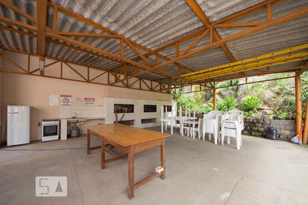 Apartamento à venda com 58m², 2 quartos e 1 vaga Apartamento à venda com 58m², 2 quartos e 1 vagaÁrea comum - Salão de festas