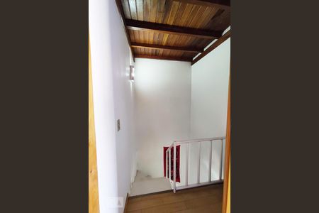 Escada de casa de condomínio à venda com 2 quartos, 52m² em Estância Velha, Canoas