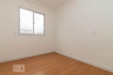 Quarto 2 de apartamento para alugar com 2 quartos, 47m² em Jardim Helga, São Paulo