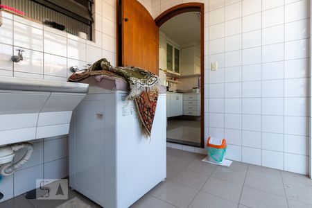 Casa à venda com 156m², 3 quartos e 1 vagaÁrea de Serviço