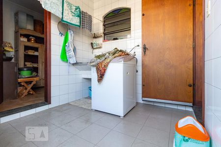 Casa à venda com 156m², 3 quartos e 1 vagaÁrea de Serviço
