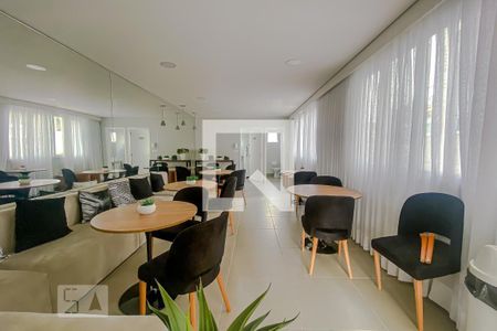 Apartamento para alugar com 48m², 2 quartos e sem vagaÁrea comum - Salão de festas