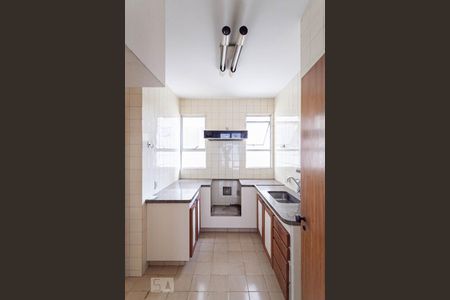 Apartamento à venda com 100m², 2 quartos e 1 vagaCozinha