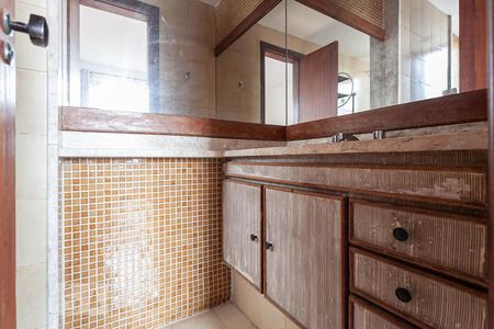 Apartamento à venda com 100m², 2 quartos e 1 vagaBanheiro da suíte