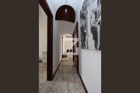 Apartamento à venda com 95m², 3 quartos e sem vagaCorredor