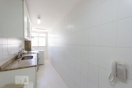 Apartamento para alugar com 60m², 2 quartos e 1 vaga Apartamento para alugar com 60m², 2 quartos e 1 vagaCozinha e Área de Serviço