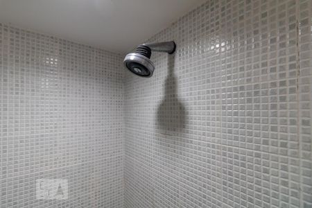 Banheiro de kitnet/studio para alugar com 1 quarto, 36m² em Indianópolis, São Paulo