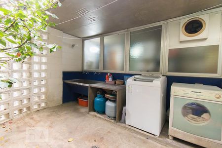 Casa à venda com 222m², 3 quartos e 2 vagasLavanderia 