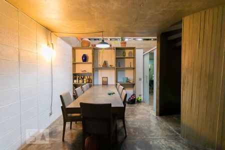 Sala de casa à venda com 3 quartos, 222m² em Vila Monumento, São Paulo