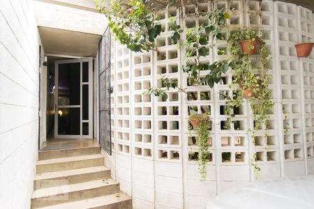 Casa à venda com 222m², 3 quartos e 2 vagasFrente 