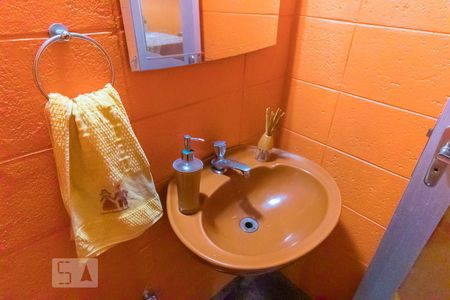 Casa à venda com 222m², 3 quartos e 2 vagasLavabo 