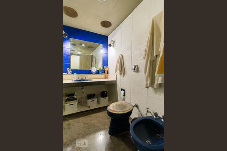 Casa à venda com 222m², 3 quartos e 2 vagasBanheiro da Suíte 