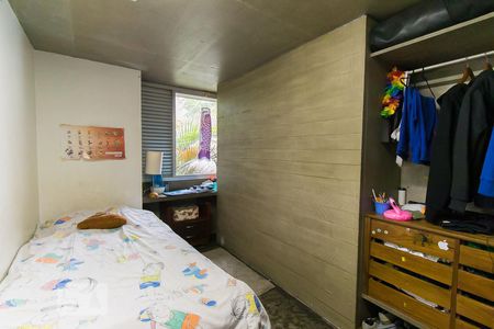 Casa à venda com 222m², 3 quartos e 2 vagasQuarto 2