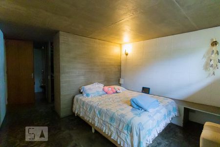 Casa à venda com 222m², 3 quartos e 2 vagasSuíte 