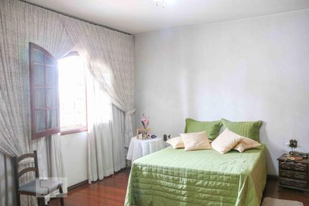 Casa para alugar com 300m², 4 quartos e 4 vagasQuarto Suíte