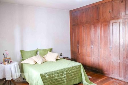 Casa para alugar com 300m², 4 quartos e 4 vagasQuarto Suíte