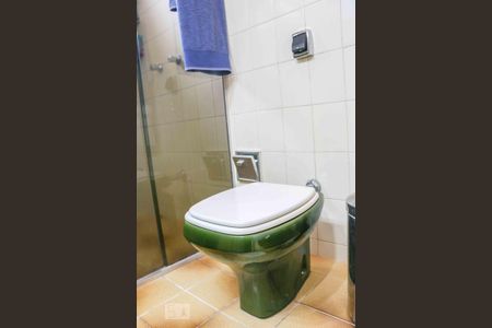 Casa para alugar com 300m², 4 quartos e 4 vagasBanheiro Social