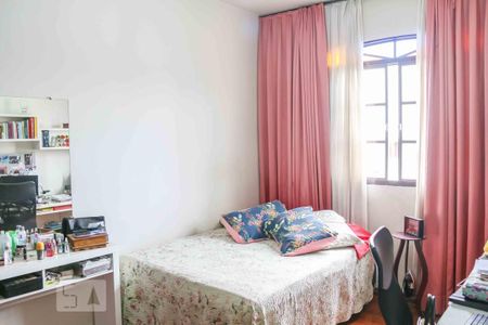 Casa para alugar com 300m², 4 quartos e 4 vagasQuarto 2