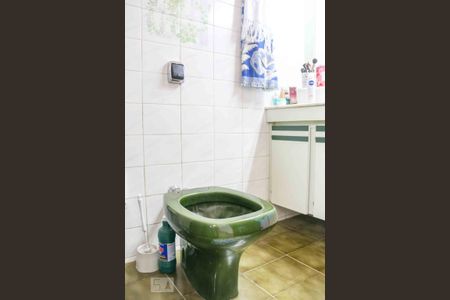 Casa para alugar com 300m², 4 quartos e 4 vagasBanheiro da Suíte