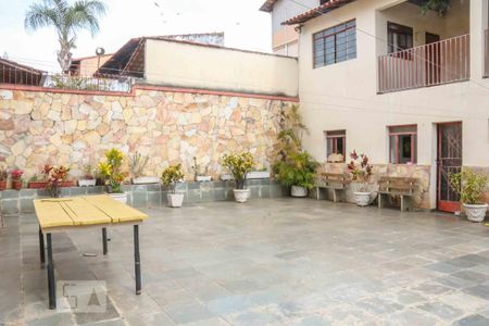 Casa para alugar com 300m², 4 quartos e 4 vagasÁrea Externa