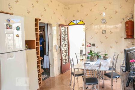 Casa para alugar com 300m², 4 quartos e 4 vagasCozinha