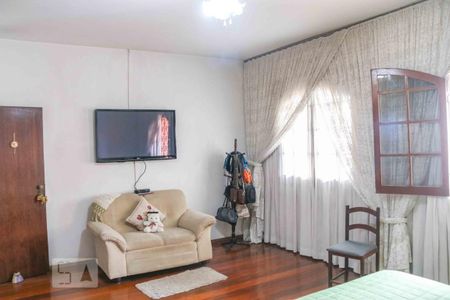 Casa para alugar com 300m², 4 quartos e 4 vagasQuarto Suíte