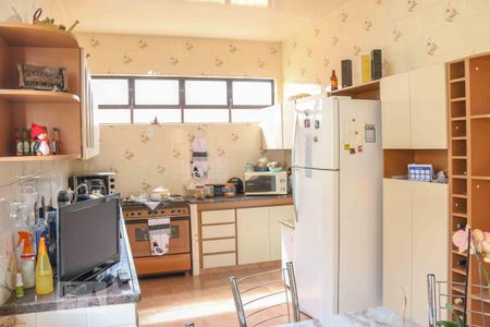 Casa para alugar com 300m², 4 quartos e 4 vagasCozinha