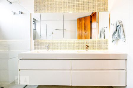 Apartamento para alugar com 386m², 3 quartos e 4 vagasBanheiro Suíte 3