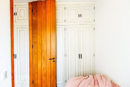 Apartamento para alugar com 386m², 3 quartos e 4 vagasQuarto de Serviço 2