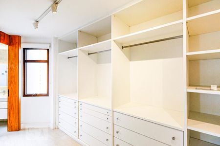 Apartamento para alugar com 386m², 3 quartos e 4 vagasCloset Suíte 3