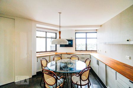 Apartamento para alugar com 386m², 3 quartos e 4 vagasCopa