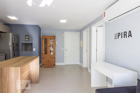 Sala de apartamento à venda com 1 quarto, 43m² em Petrópolis, Porto Alegre