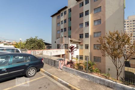 Apartamento para alugar com 45m², 2 quartos e 1 vaga Apartamento para alugar com 45m², 2 quartos e 1 vagaFachada