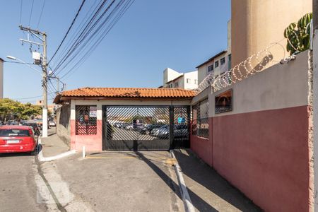 Apartamento para alugar com 45m², 2 quartos e 1 vaga Apartamento para alugar com 45m², 2 quartos e 1 vagaFachada