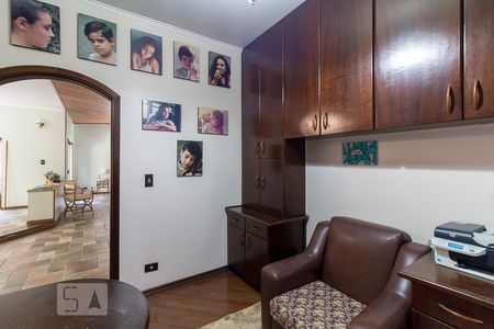 Casa à venda com 431m², 4 quartos e 5 vagasEscritório