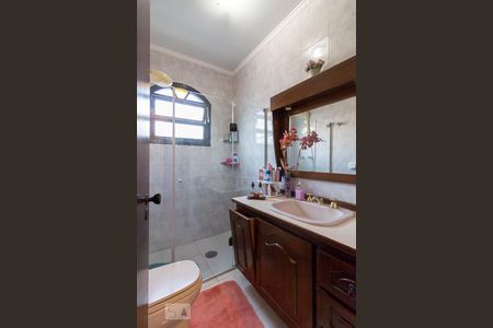 Casa à venda com 431m², 4 quartos e 5 vagasBanheiro social