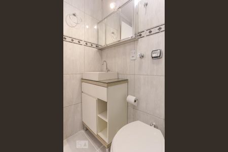 Apartamento para alugar com 67m², 2 quartos e 1 vaga Apartamento para alugar com 67m², 2 quartos e 1 vagaBanheiro