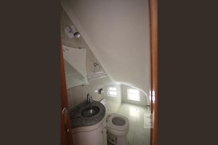 Casa à venda com 101m², 2 quartos e 2 vagasLavabo