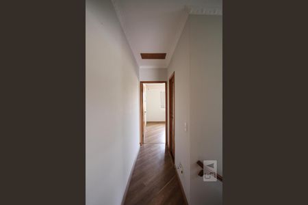 Casa à venda com 101m², 2 quartos e 2 vagasCorredor