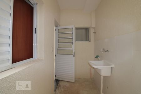 Casa de condomínio para alugar com 30m², 1 quarto e sem vagaArea de serviço