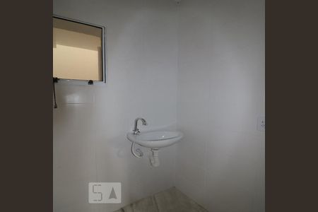 Casa de condomínio para alugar com 30m², 1 quarto e sem vagaBanheiro