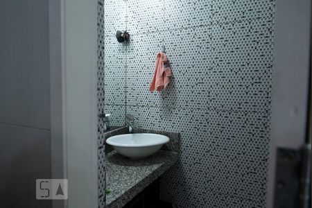 Casa à venda com 216m², 3 quartos e 3 vagasBanheiro de Serviço