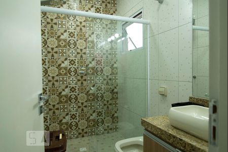 Casa à venda com 216m², 3 quartos e 3 vagasBanheiro da Suíte 2