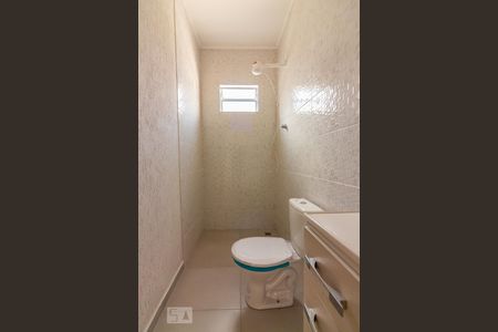 Banheiro de casa para alugar com 1 quarto, 35m² em Bela Vista, Osasco