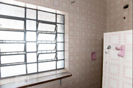 Casa à venda com 328m², 3 quartos e 3 vagas Casa à venda com 328m², 3 quartos e 3 vagasBanheiro