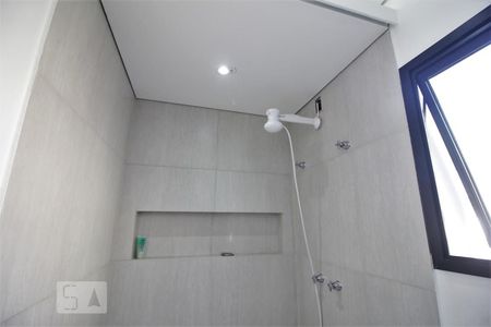 Casa à venda com 138m², 3 quartos e 2 vagasChuveiro