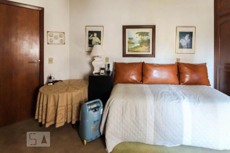 Apartamento à venda com 189m², 4 quartos e 3 vagas Apartamento à venda com 189m², 4 quartos e 3 vagasSuíte 1