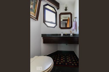 Apartamento à venda com 189m², 4 quartos e 3 vagas Apartamento à venda com 189m², 4 quartos e 3 vagasBanheiro