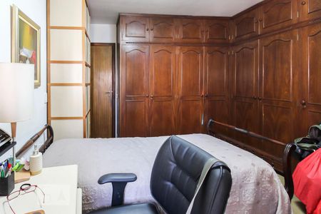 Apartamento à venda com 189m², 4 quartos e 3 vagas Apartamento à venda com 189m², 4 quartos e 3 vagasSuíte 2