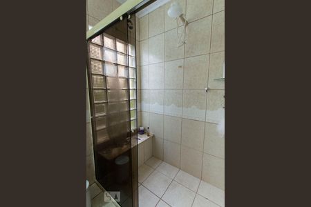 Casa à venda com 225m², 3 quartos e 5 vagasBanheiro da Suíte